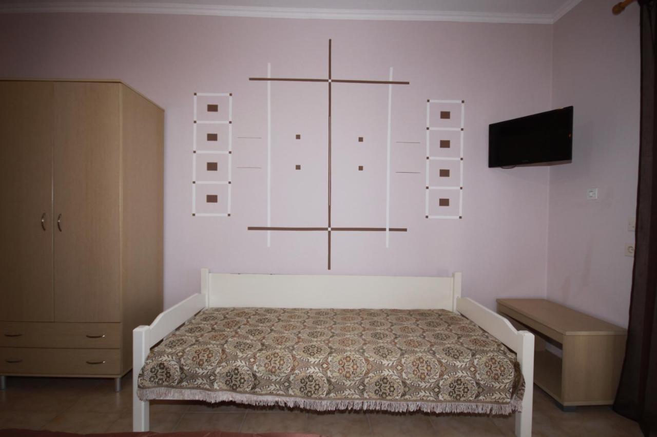 Zephyros Rooms Ormos Panagias Luaran gambar